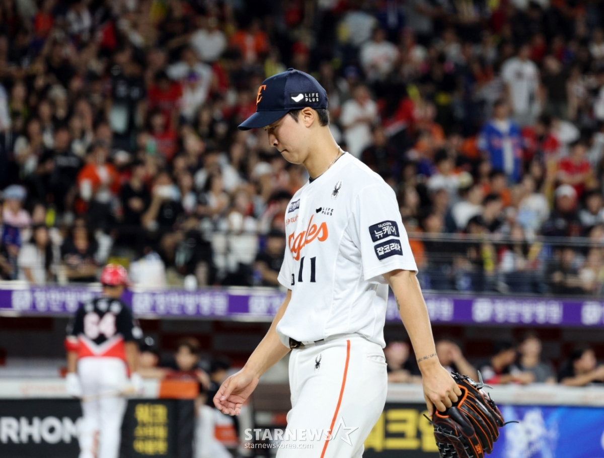 Hanwha Eagles pitcher Eom Sang-baek. /Photo=Senior reporter Kang Young-jo