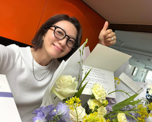 김희애, 母 생일 편지에 감동.."세상에서 가장 따뜻해"