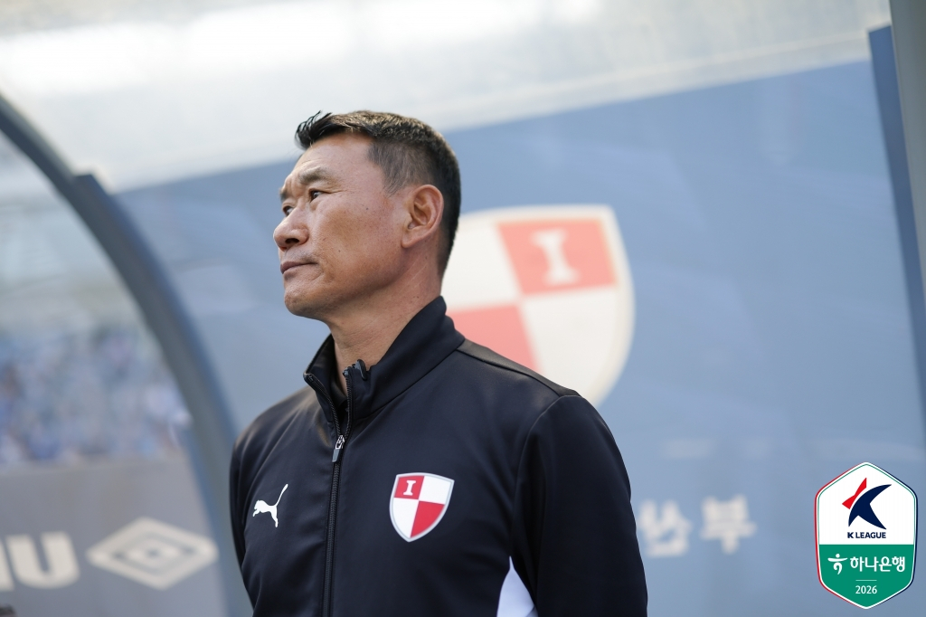 Busan I'Park manager Cho Sung-hwan. /Photo=Korea Professional Football League