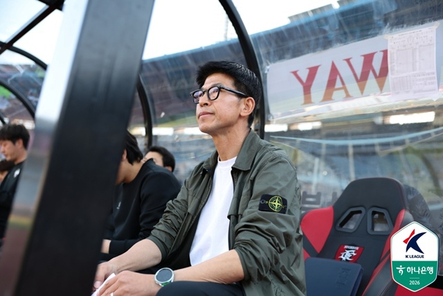 チュ·スンジン、キム·チョン常務監督。 /写真=韓国プロサッカー連盟提供