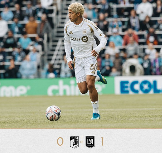 LAFCは26日（韓国時間）、米ミネソタ州セントポールのアリアンツ·フィールドで行われたミネソタ·ユナイテッドとの2026MLS第10ラウンド遠征で1-0で辛勝した。 写真は決勝ゴールを決めたダビス·マルティネス。 /写真=LAFC公式SNS仕上げ