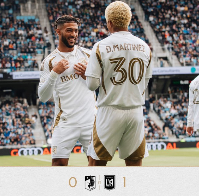 ドゥニ·ブアンガ（左）とダビス·マルティネス。 /写真=LAFC公式SNS仕上げ