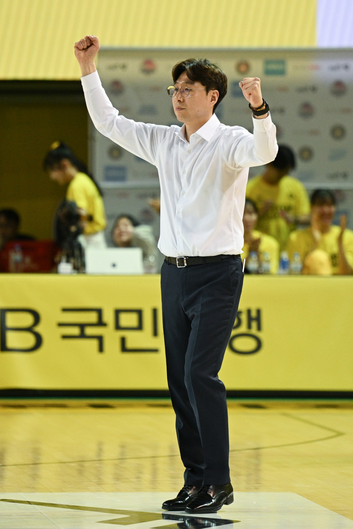 Kim Wan-soo, head coach of Cheongju KB Stars. /Photo=WKBL