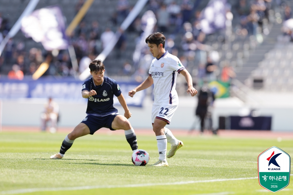 Match scene between Seoul E-Land and Hwaseong FC. /Photo=Korea Professional Football League
