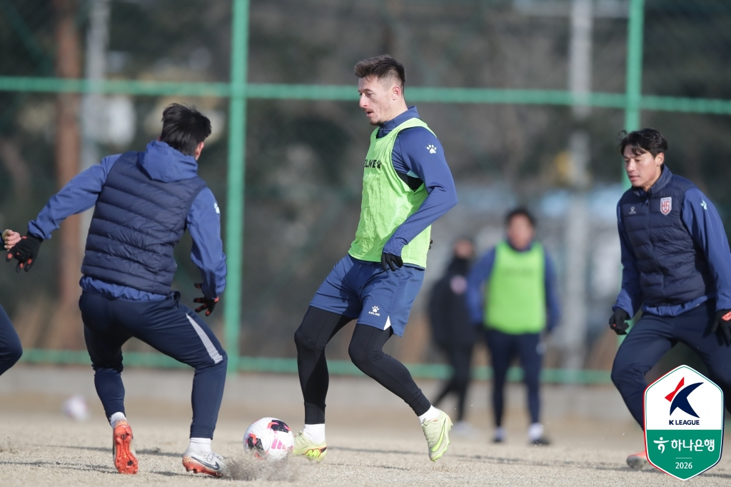 Вид Планы на командных тренировках. /Фото = Предоставлено Корейской профессиональной футбольной федерацией.