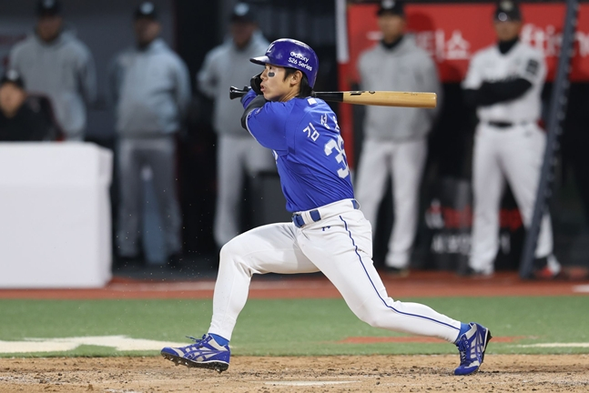 Kim Sung-yoon in action during the match against KT on the 3rd. /Photo=Samsung Lions
