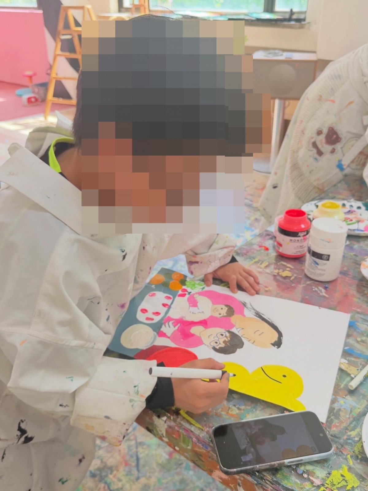 /Фото = Ли Ши Ён из SNS