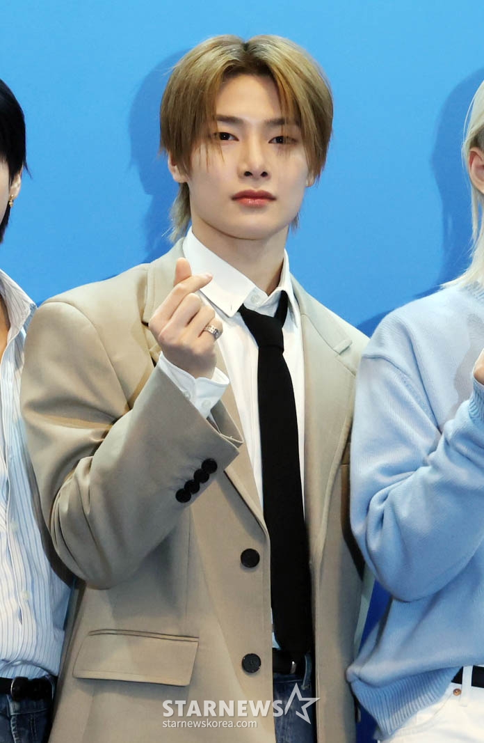 グループStray Kidsのアイエヌが19日午後、ソウル聖水洞で行われた「ビオレ2026新製品ローンチングイベント」に参加しポーズを取っている。  2026.03.19 /写真=イム·ソンギュンtjdrbs23@