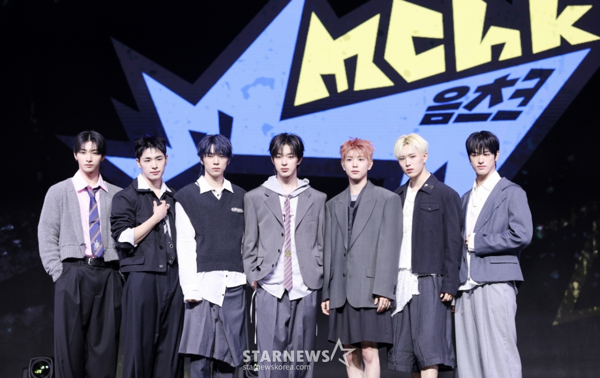 The group Nexz poses during the second single album 'Mmchk (Eumchukeu)' release showcase held on the 27th at Seoul Yongsan-gu Bluesquare. /2026.04.27 /Photo=Kim Hwi-seon hwijpg@