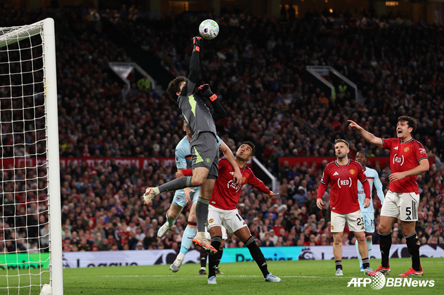 善戦するマンUのGK、セネ·ラーメンズ。 /AFPBBNews=ニュース1