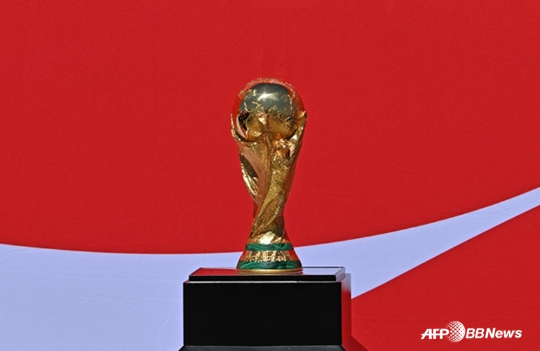 ワールドカップトロフィー。 /AFPBBNews=ニュース1