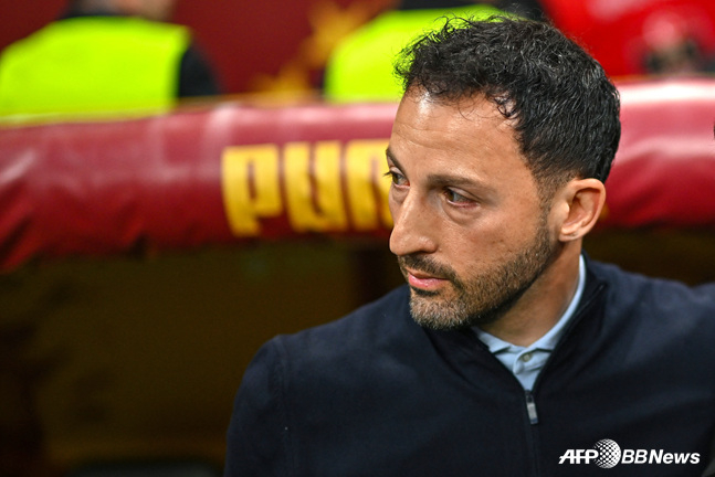 Turkish club Fenerbahçe announced the dismissal of head coach Domenico Tedesco. /AFPBBNews=NEWS1