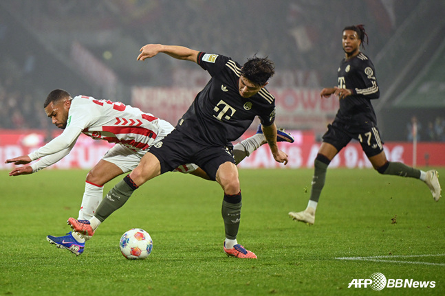 Kim Min-jae (center). /AFPBBNews=NEWS1