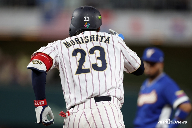 在8强赛上与委内瑞拉队打出本垒打的森下。 =法新社BBNews=新闻1。