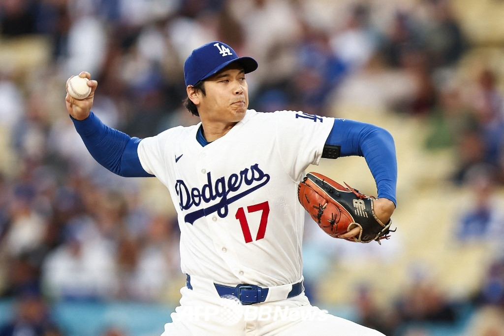 Shohei Ohtani pitching on the 29th (Korean time). /AFPBBNews=NEWS1