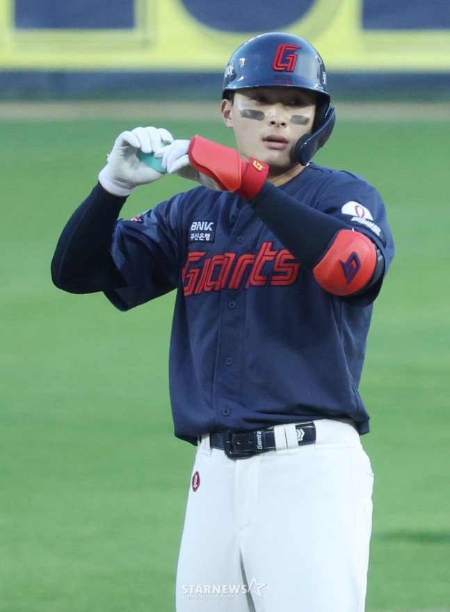 Юн Дон Хи. /Фото=Ждущий Ким Джин Кён