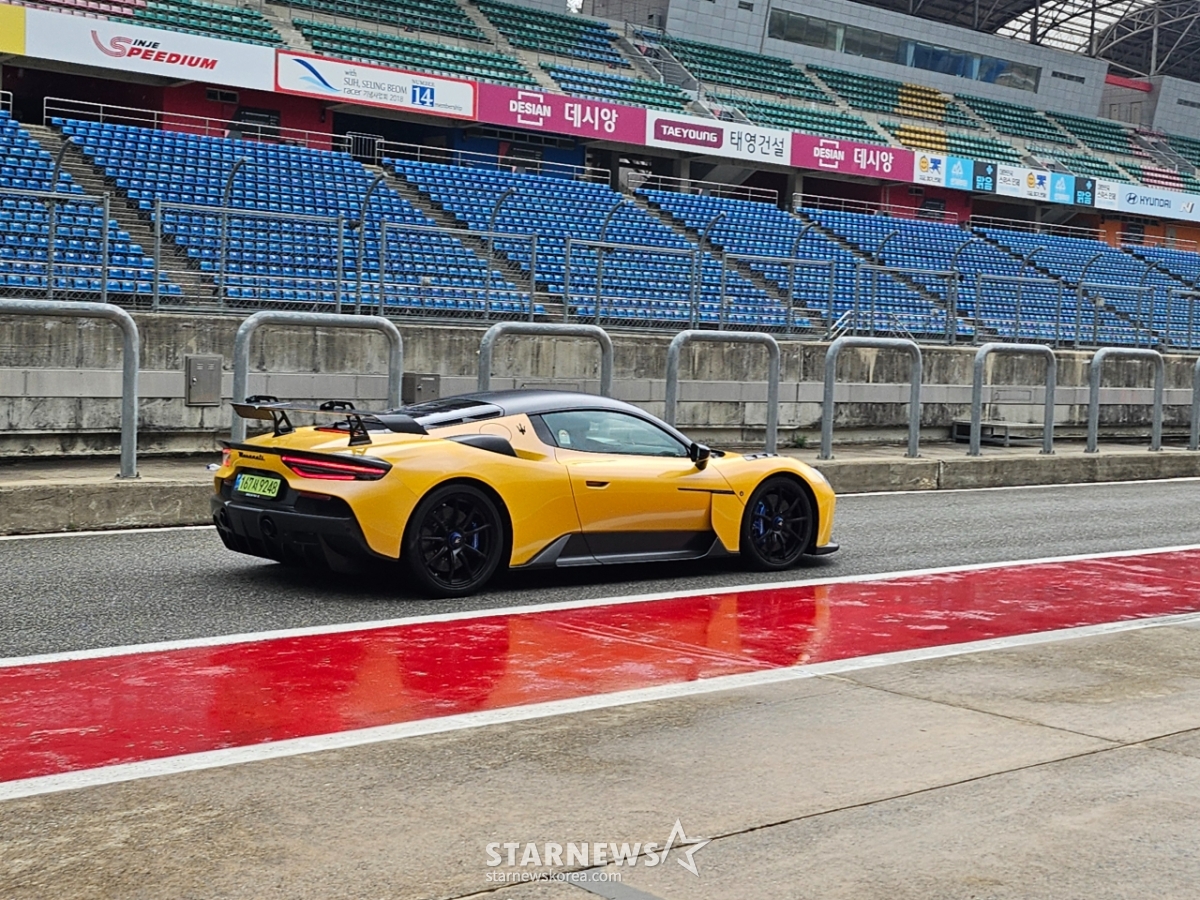 =玛莎拉蒂GT2 Stradale。