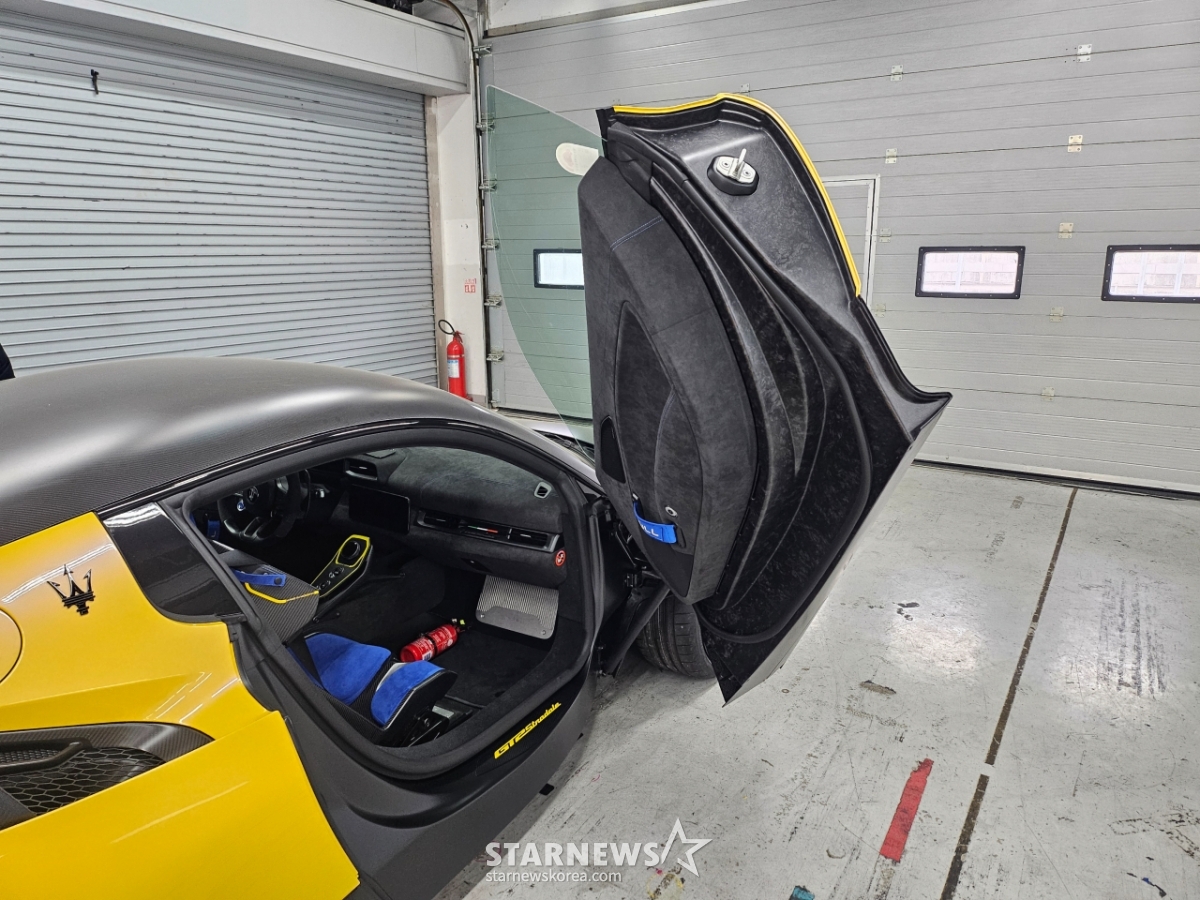 =玛莎拉蒂GT2 Stradale。