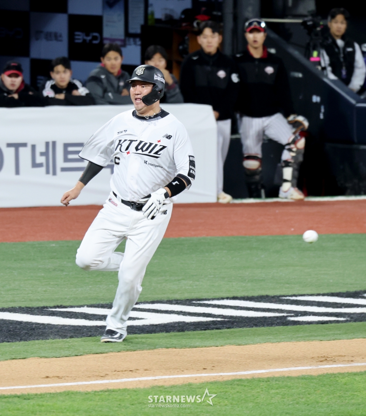 [카메라톡스]'누가봐도 홈은 무리였지!' 박동원에 여유있게 태그당하는 장성우