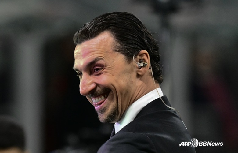 兹拉坦·伊布拉希莫维奇。 =法新社BBNews=新闻1。