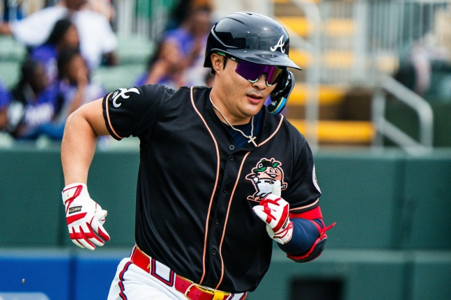 亚特兰大勇士队旗下的双A队哥伦布•克林斯通队的金河成30日（韩国时间）站在了康复比赛的击球位上。 =图为，哥伦比亚大学克林斯通俱乐部官方SNS收尾。