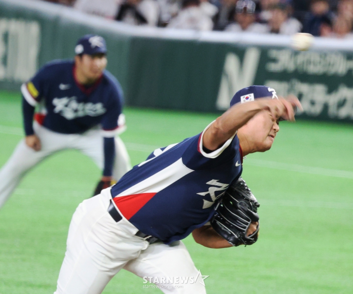 韓国右腕投手の高禹錫（コ·ウソク）が7日、東京ドームで行われた2026WBC東京POOL対大韓民国と日本の試合6回裏に登板し、無失点イニングを抑えている。   2026.03.07. /写真=カン·ヨンジョ先任記者 