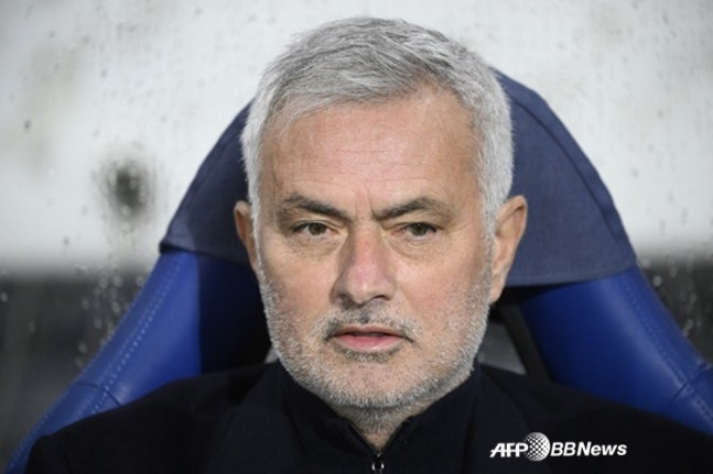 Huấn luyện viên Jose Mourinho. /AFPBBNews = Tin tức 1