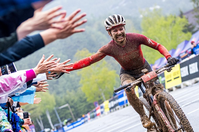 Sina Frey, Thụy Sĩ, người đã giành được hai giải thưởng World Series xe đạp leo núi WHOOP UCI năm 2026. /Ảnh = World Series xe đạp leo núi WHOOP UCI cung cấp vào năm 2026.