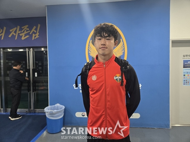仁川戦で会ったイ·ギヒョク。 /写真=韓国プロサッカー連盟提供