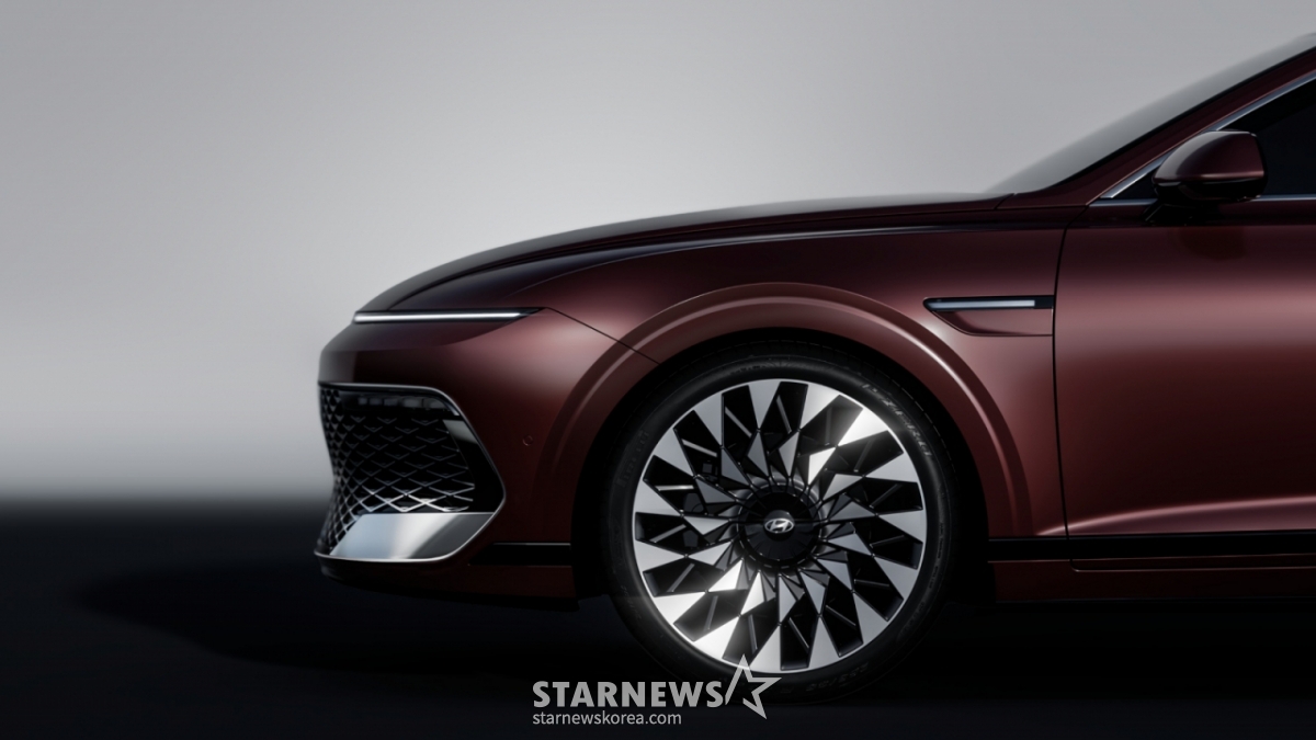 （ソウル=ニュース1）=現代自動車が新車級に完全に生まれ変わったグレンジャーのフェイスリフトモデル、「ザ·ニューグレンジャー」の内外装デザインを28日、初めて公開したと明らかにした。 写真は「ザ·ニュー·グレンジャー」外装。（現代車·起亜車提供。 再販売及びDB禁止) 2026.4.28/ニュース1 Copyright © ニュース1. All rights reserved。 無断転載及び再配布、AI学習利用禁止。 /写真=(ソウル=ニュース1)