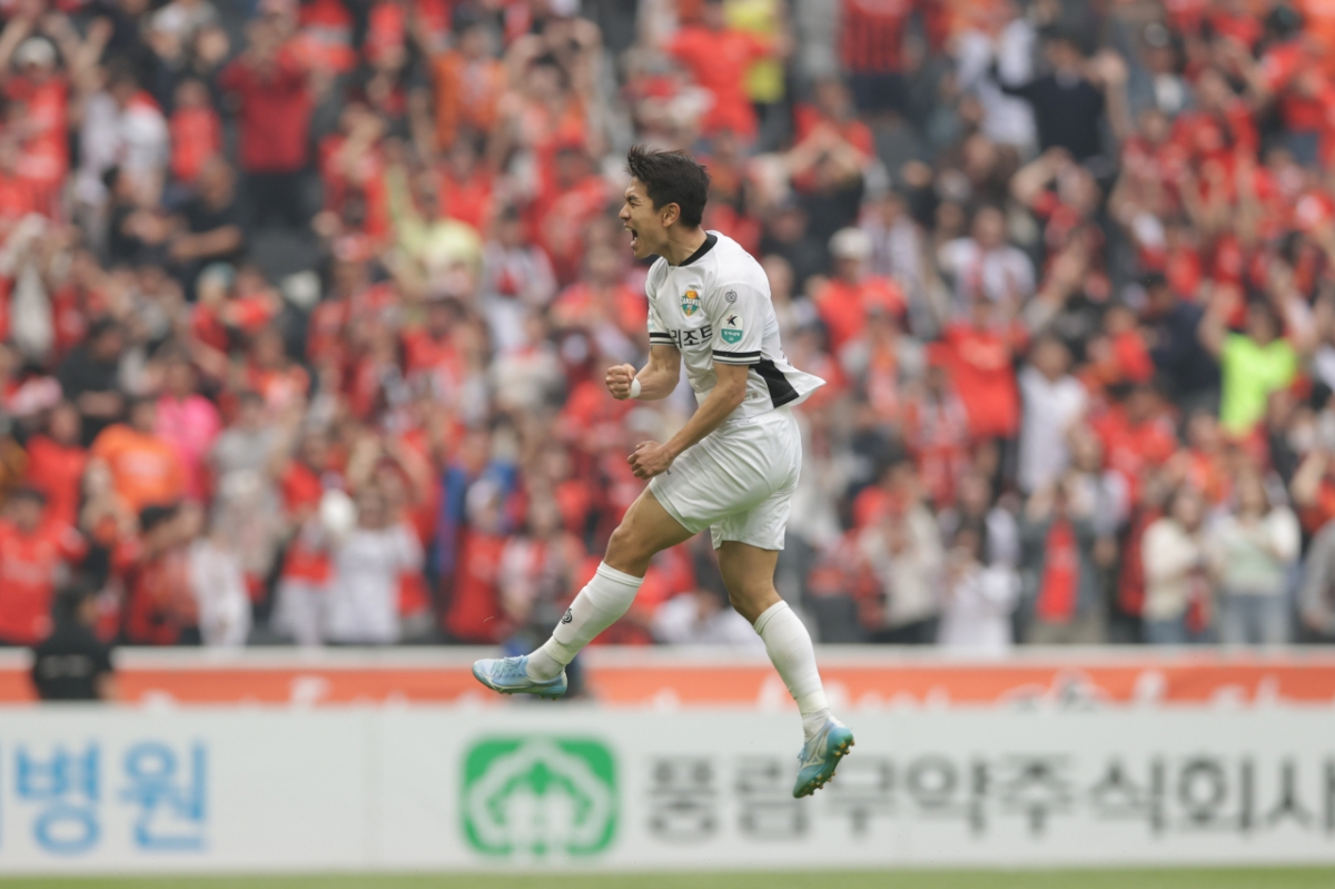 '벌써 세 번째' 김대원 또 라운드 MVP 선정, 역대급 페이스... K리그2는 '수원 격파' 하정우