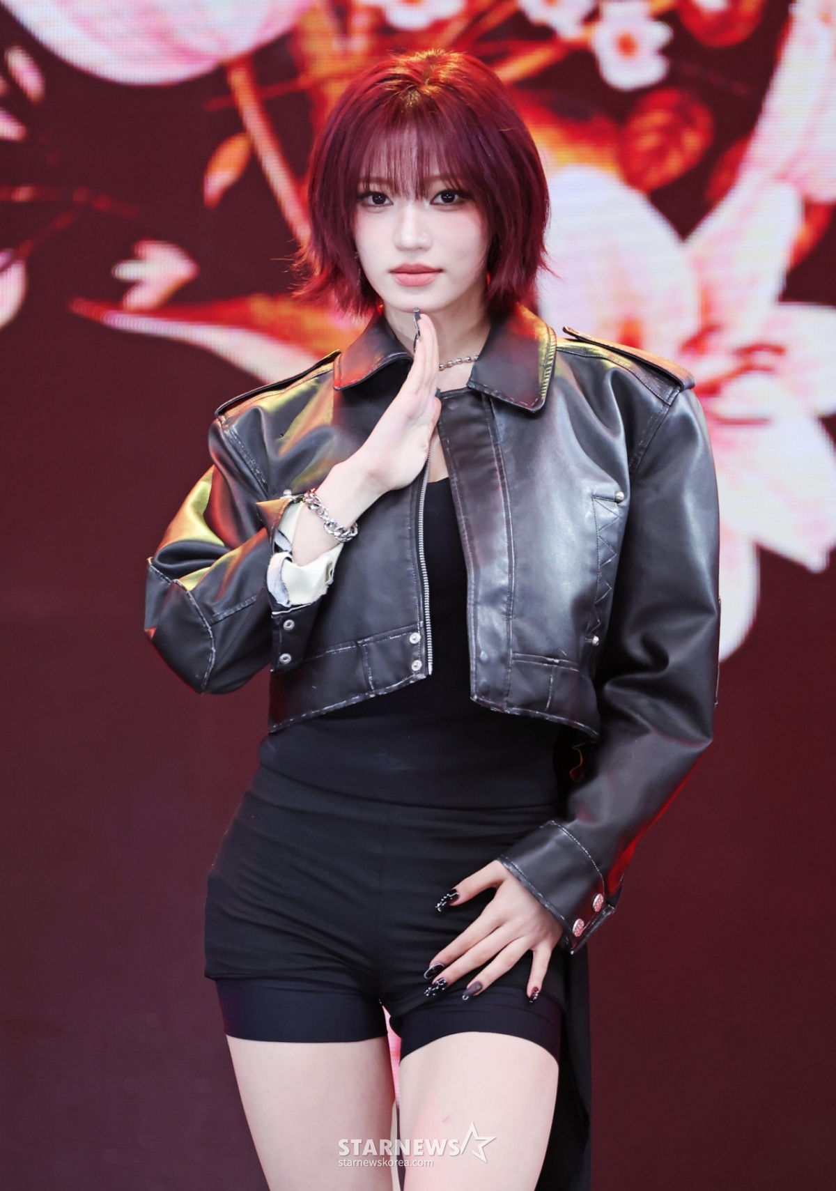 Girl group Billlie's Si-yoon poses during the showcase for the release of their first full album 'the collective soul and unconscious: chapter two' held at the SBS Prism Tower open hall in Sangam-dong, Mapo-gu, Seoul, on the afternoon of the 6th. This album includes a total of 12 tracks, featuring the title track 'ZAP' along with new songs such as '$ECRET no more', 'TBD', 'B'yond me', 'SOUPASTA', 'OFF-AIR', and various remix tracks. /2026.05.06 /Photo=Lee Dong-hoon photoguy@