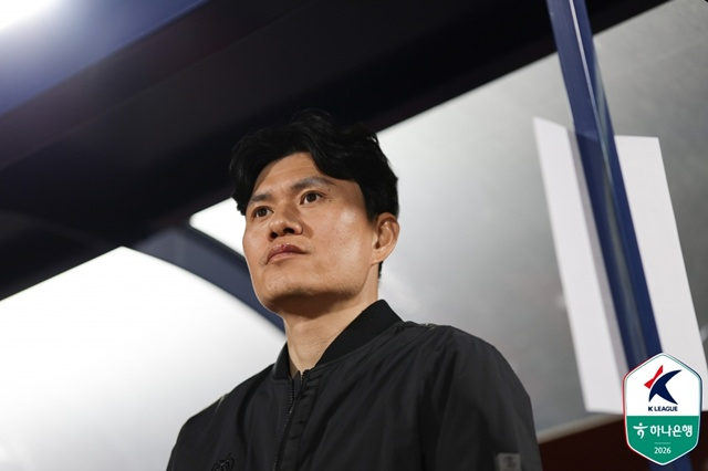 Huấn luyện viên Jung Kyung Ho của FC Gangwon. / Ảnh = Liên đoàn bóng đá chuyên nghiệp Hàn Quốc cung cấp