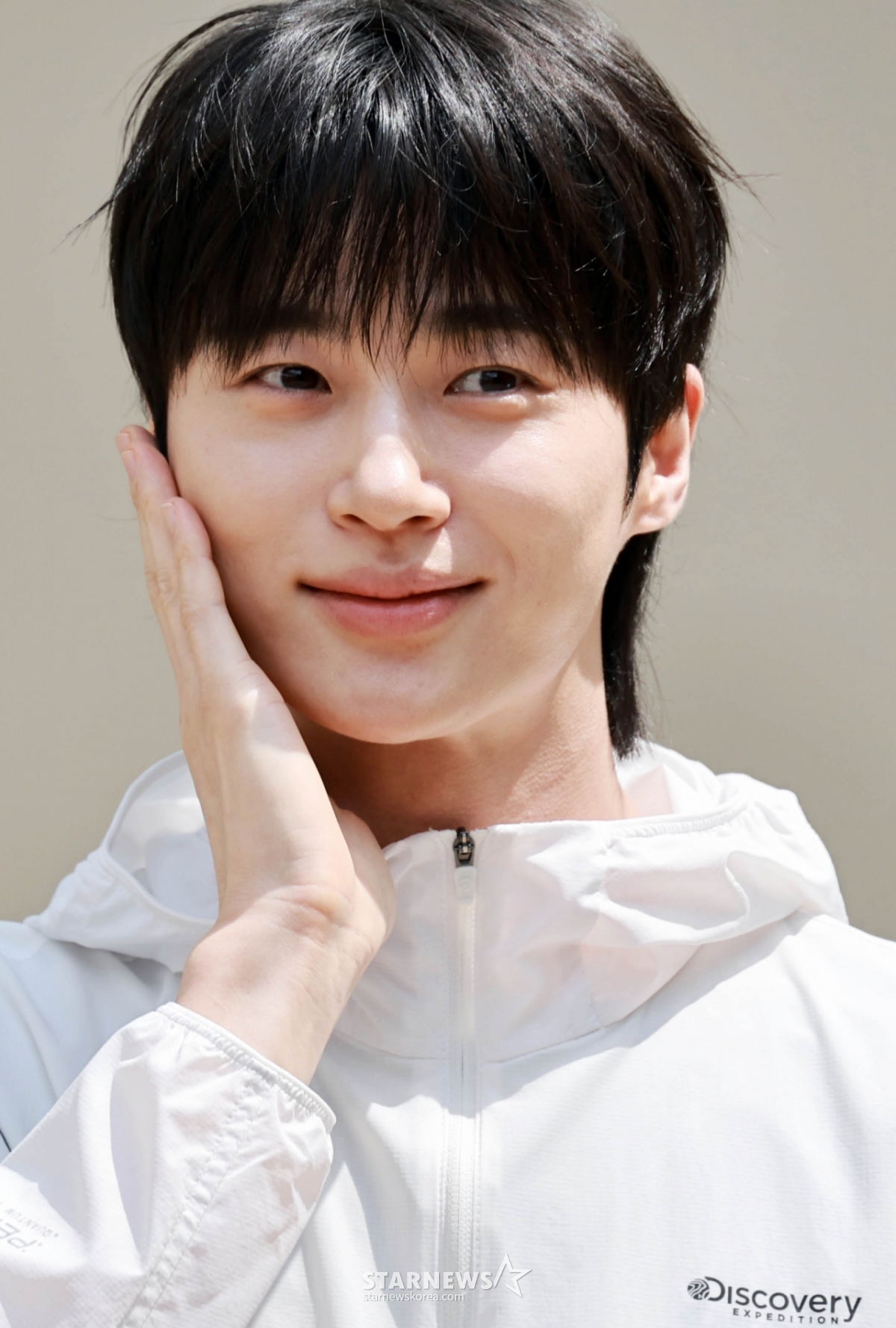 Actor Byun Woo-seok poses at the 'Discovery Expedition Summer Brand Experience Event' held in Seongsu-dong, Seoul, on the afternoon of the 29th. 2026.04.29 /Photo=Senior reporter Im Seong-gyun tjdrbs23@