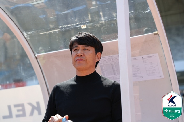 SuwonFC head coach Park Geon-ha. Photo=Korea Professional Football League