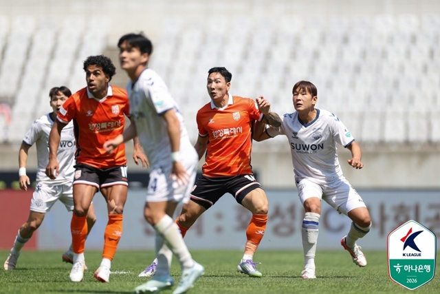Hwaseong FC vs. SuwonFC match. Photo=Korea Professional Football League