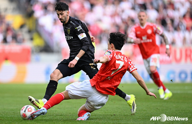 Lee Jae-sung (derecha). /Foto=AFPBBNews=News1