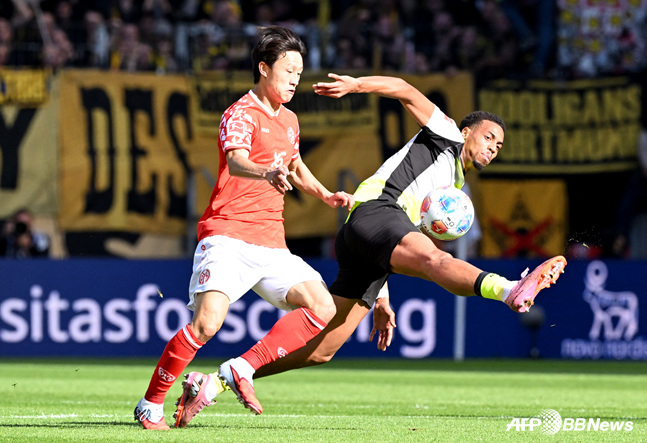 Lee Jae-sung (izquierda). /Foto=AFPBBNews=News1