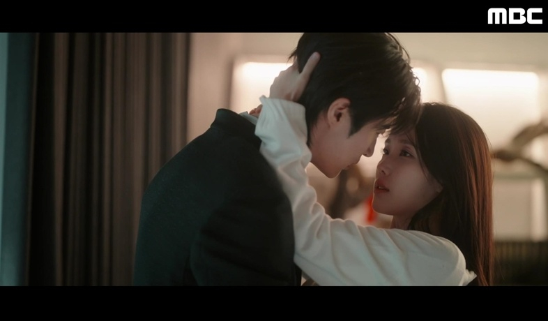 /Photo=Screenshot from the broadcast of '21st Century Grand Duchess'