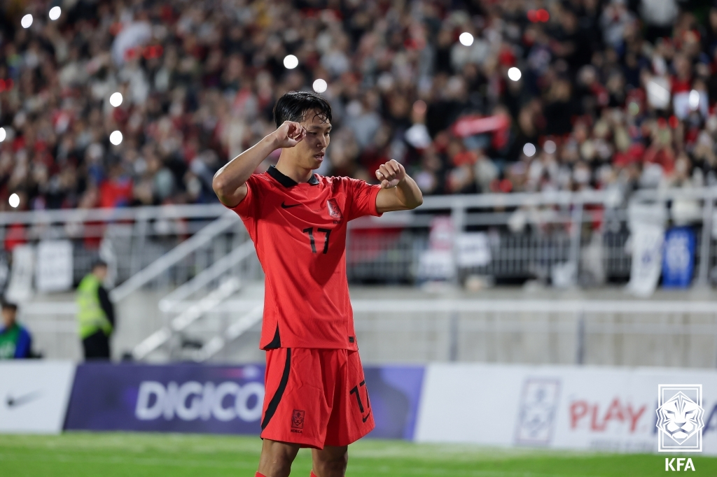 Jung Woo-young celebra un gol tras marcar contra Vietnam. /Foto=Proporcionado por la Federación Coreana de Fútbol