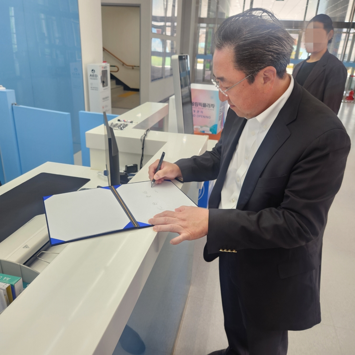 Kitano Takahiro Jeon (Chairman) during his visit to Korea. /Photo=Provided by the Korean Bobsleigh and Skeleton Federation