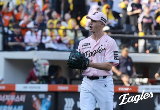Jack Cushing, quien se unió a los Hanwha Eagles como suplente y actuó como cerrador. /foto=Hanwha Eagles