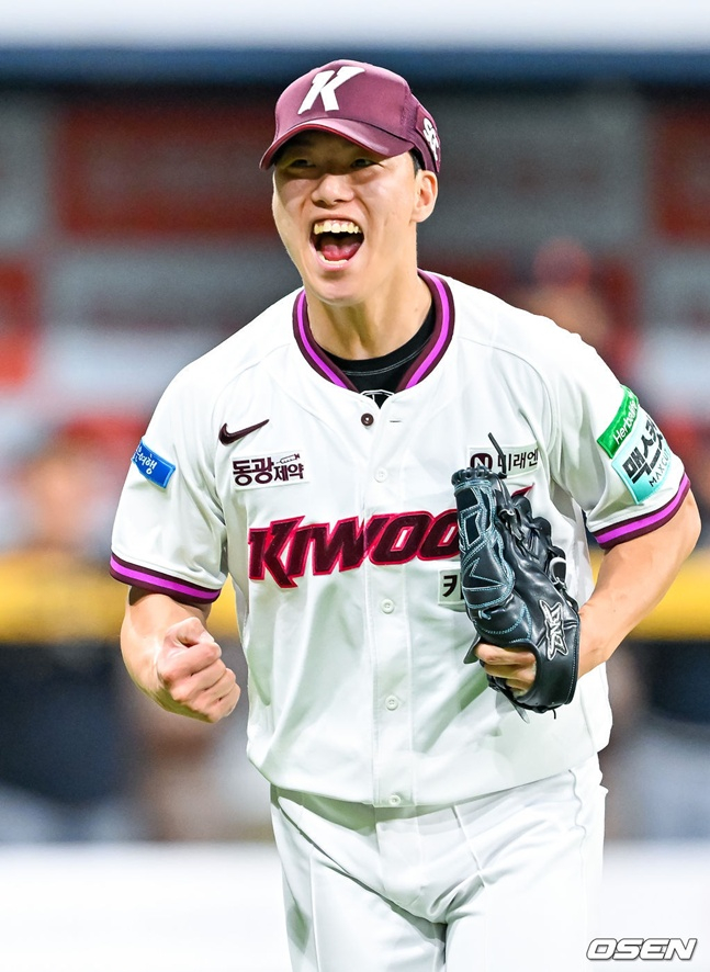 Kim Sung Jin của Kirum Heroes đã ngăn chặn khủng hoảng ở đầu hiệp 6 trong trận đấu với Hanwha Eagle vào ngày 13. 