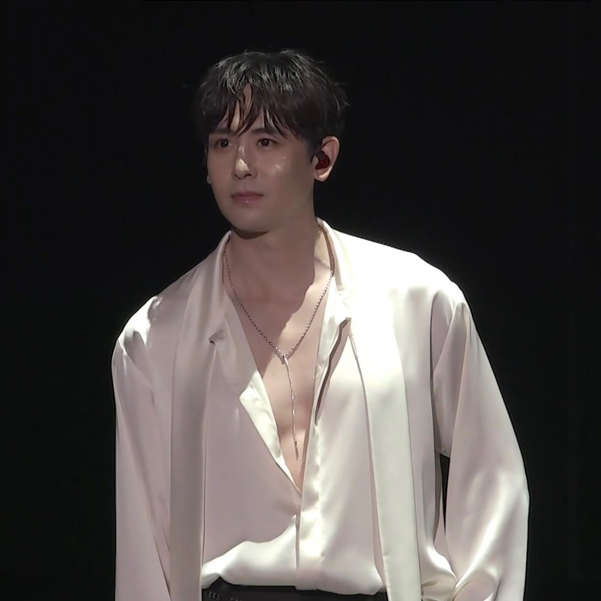 /Photo=Nichkhun SNS