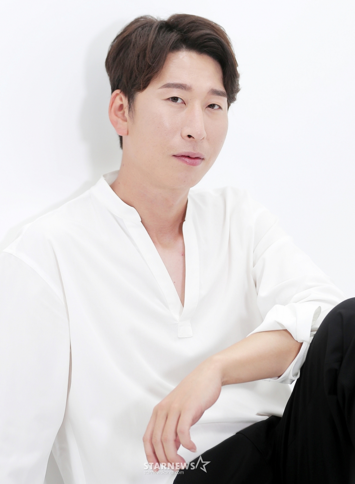 =笑星杨相国。