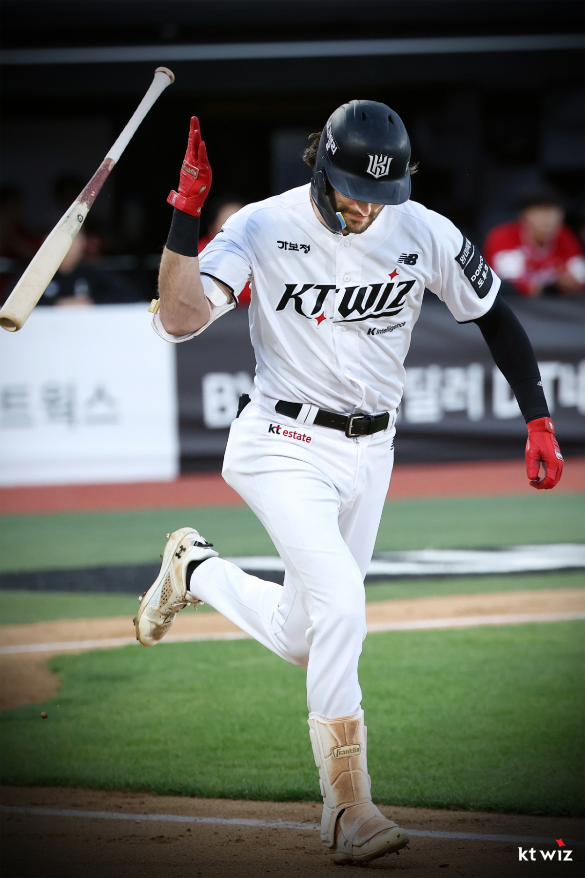 13日,KT希利尔在SSG战第2回合击出了2分本垒打。 =照片:KT WIZ