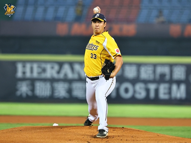 Jung Ha-oh-jun pitching. /Photo=Chungxin Brothers official SNS