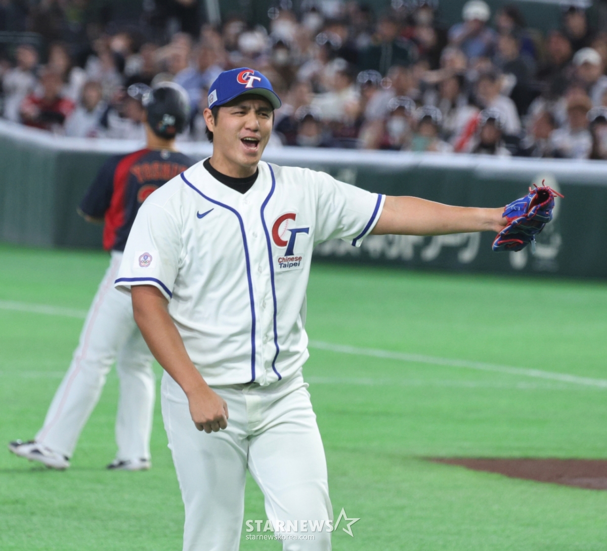 Taiwanese right-handed pitcher Jung Ha-oh-chun is seen starting for Taiwan against Japan in the 2026 WBC Tokyo Pool match at Tokyo Dome on the 6th. 2026.03.06. /Photo=Kang Young-jo cameratalks@