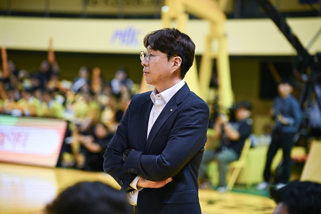 Director Kim Wan-soo. /Foto=Proporcionado por la WKBL