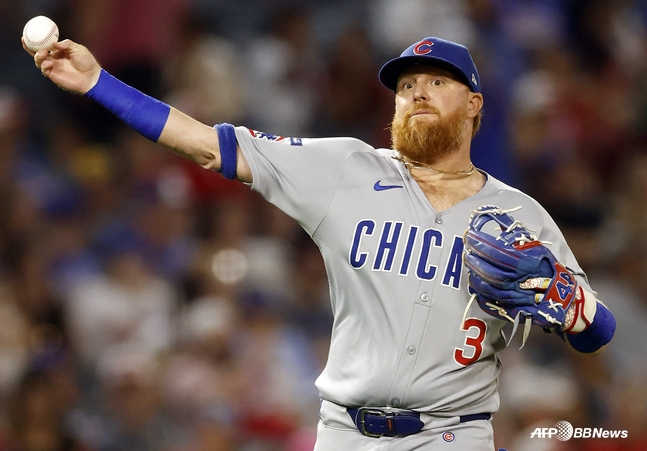 Justin Turner playing for the Chicago Cubs in the 2025 season. /AFPBBNews=NEWS1